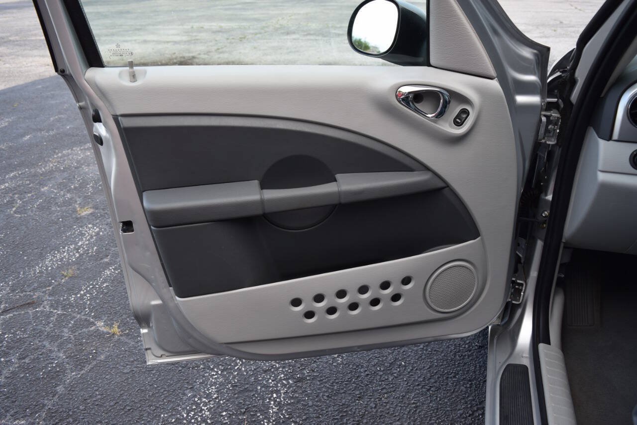 Used 2006 Chrysler PT Cruiser Touring FWD image 27