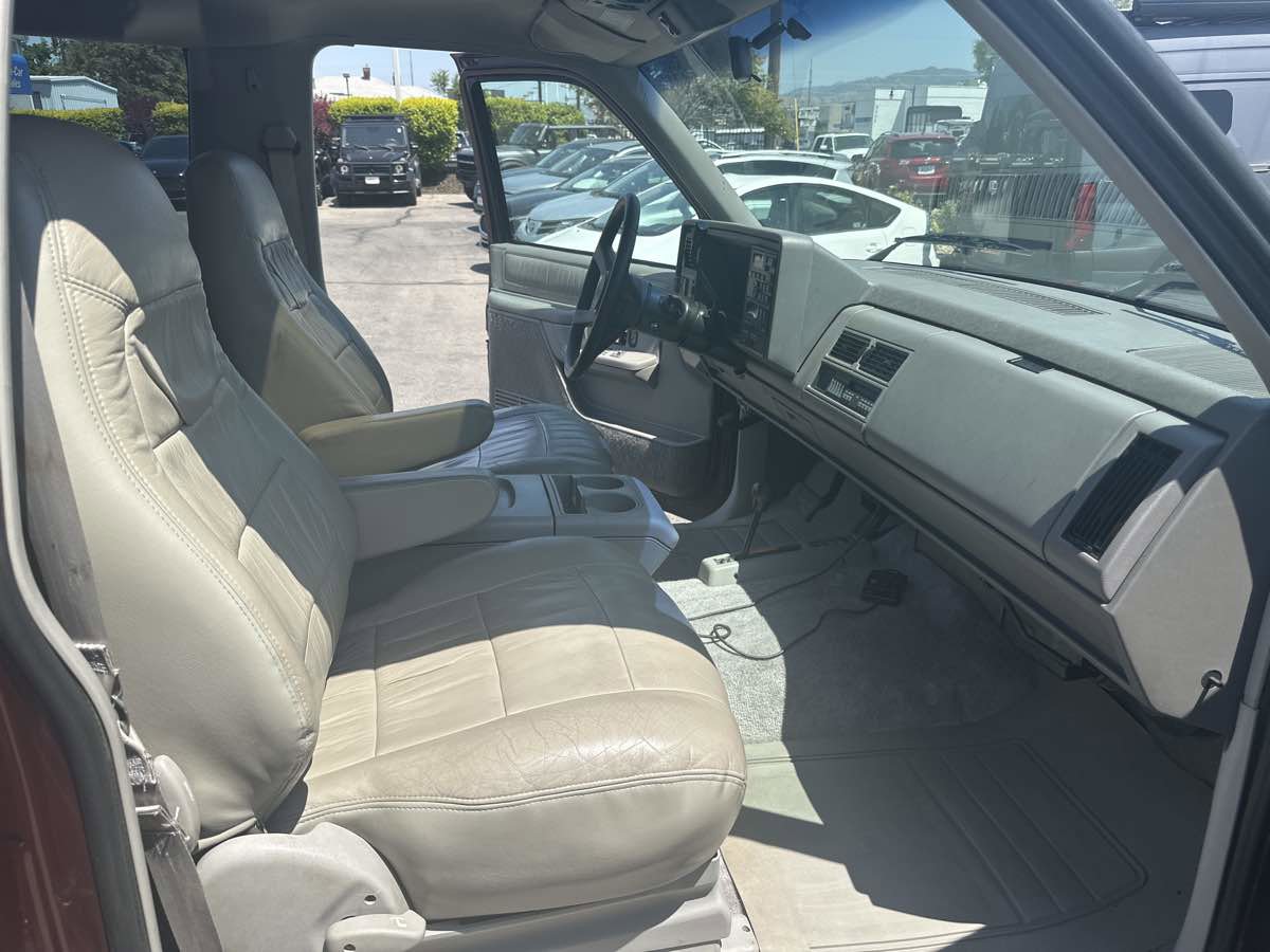 Used 1994 GMC Yukon 4WD 2-Door image 16