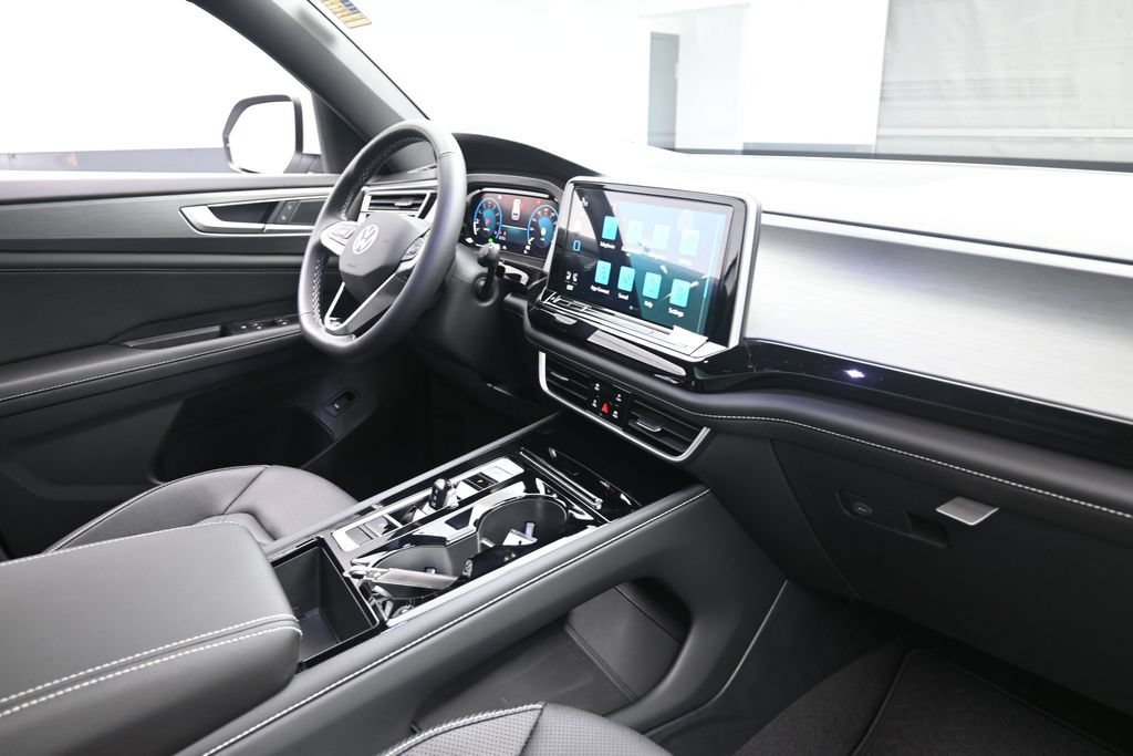 New 2026 Volkswagen Atlas Cross Sport SE FWD image 27