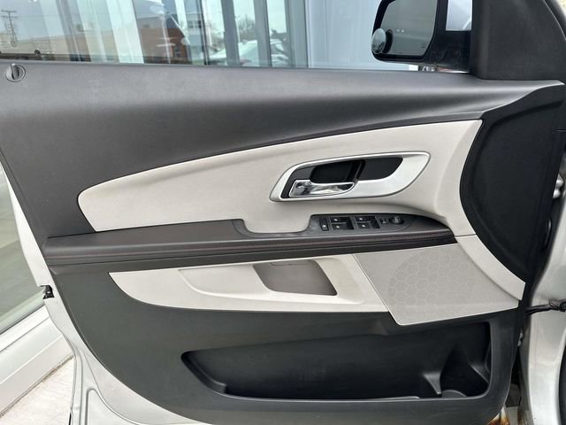 Used 2011 Chevrolet Equinox LT w/ Driver Convenience Package image 12