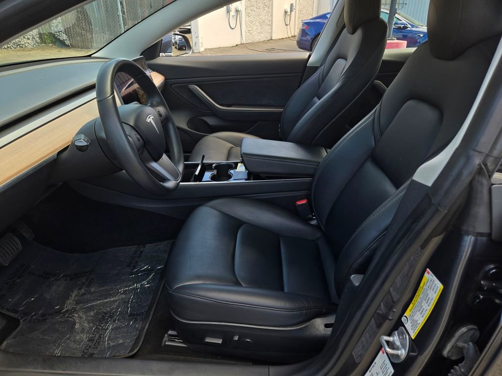 Used 2018 Tesla Model 3 Mid Range image 15