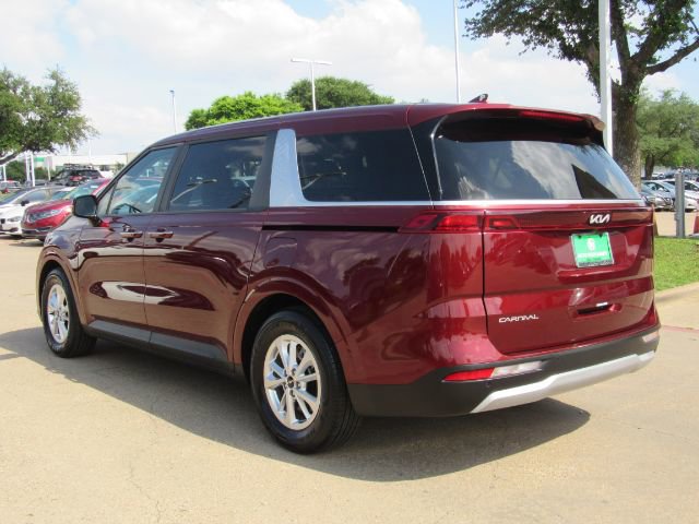Used 2023 Kia Carnival LX image 16