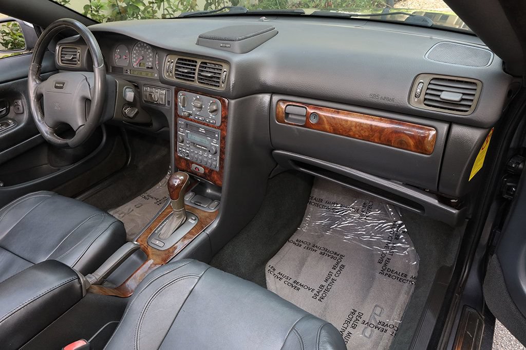 Used 2004 Volvo C70 HT FWD image 32
