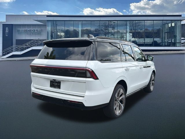 New 2027 Lincoln Navigator Black Label w/ Black Label Special Edition AWD/4WD image 8