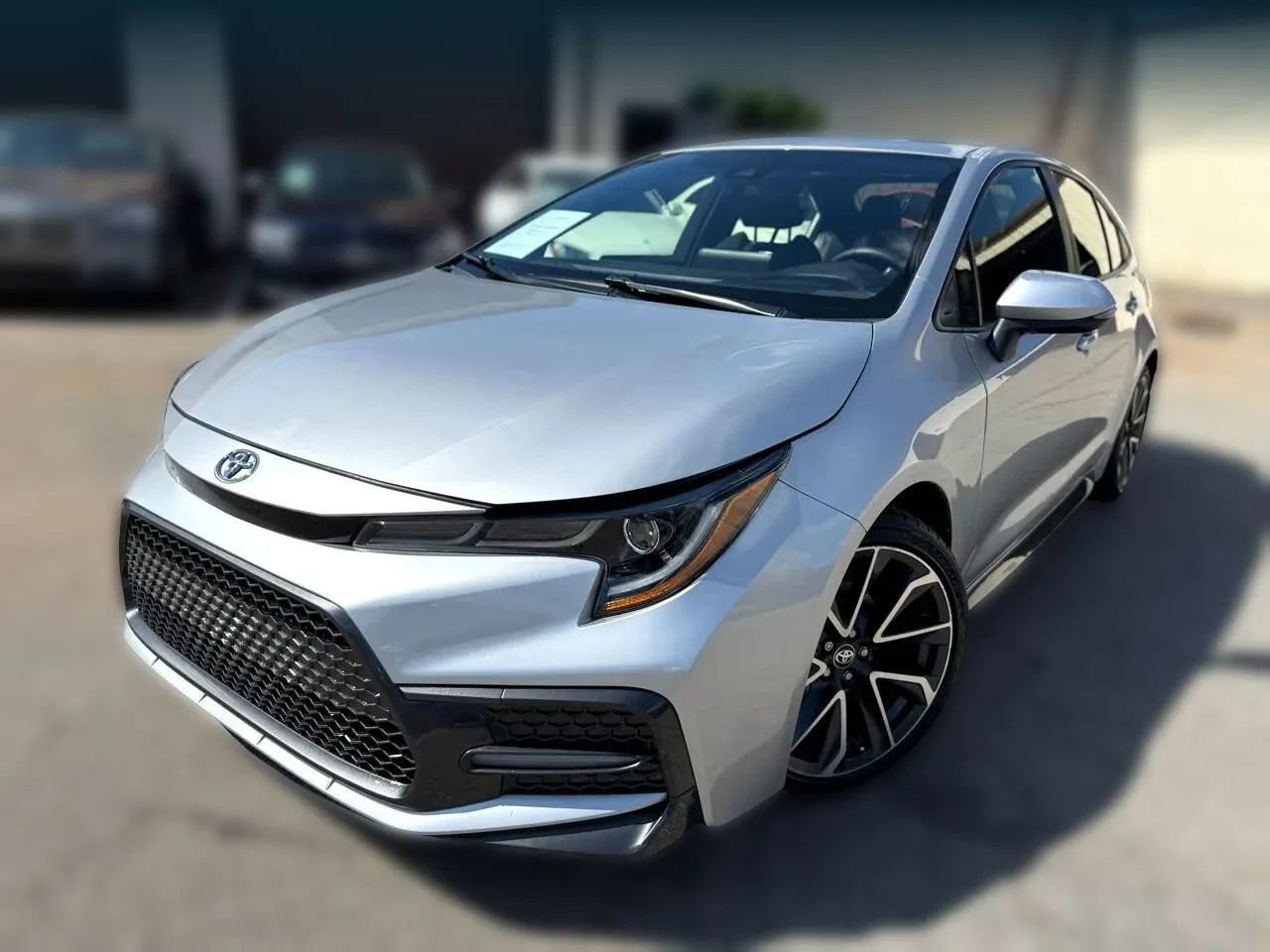 Used 2022 Toyota Corolla SE w/ SE Premium Package image 4