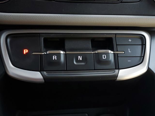 Used 2022 GMC Terrain SLT w/ Infotainment Package II FWD image 32
