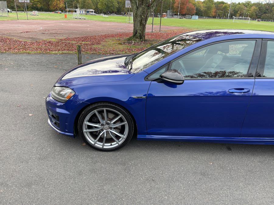 Used 2017 Volkswagen Golf 4-Door image 36