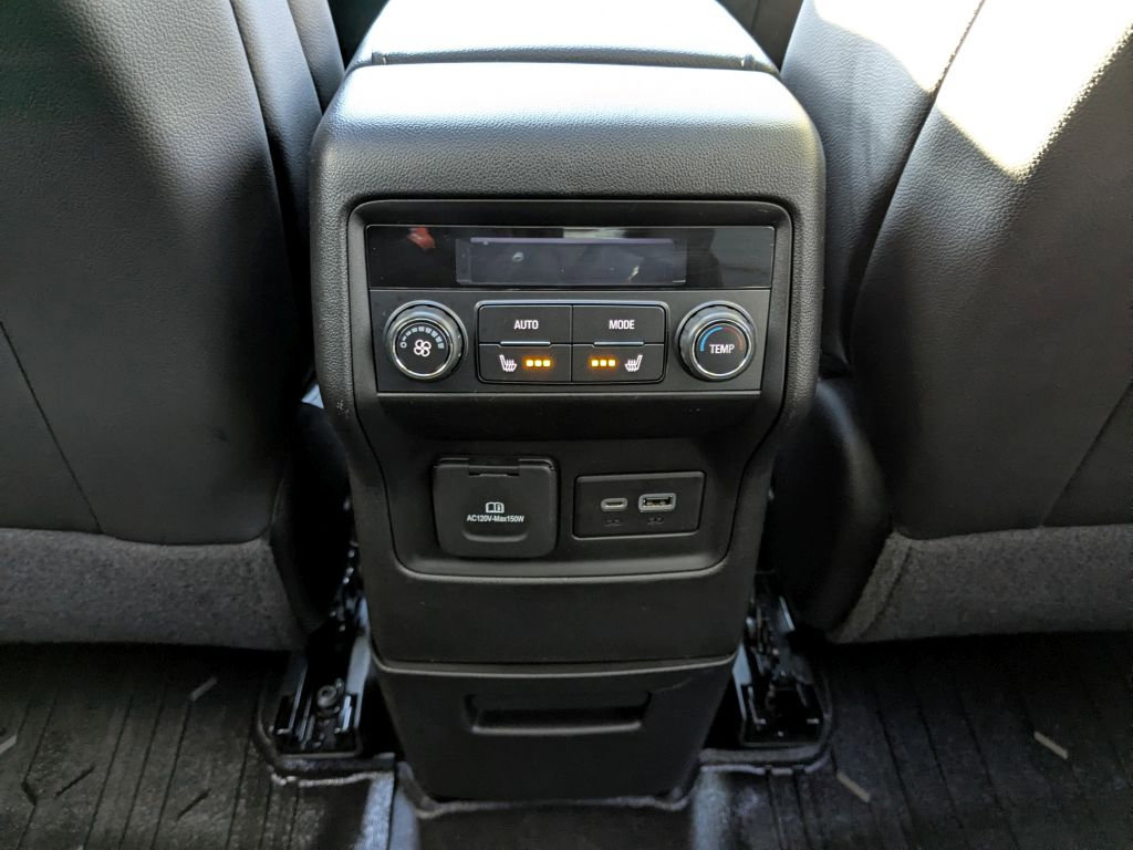 Certified 2023 GMC Acadia Denali w/ Denali Ultimate Package image 31