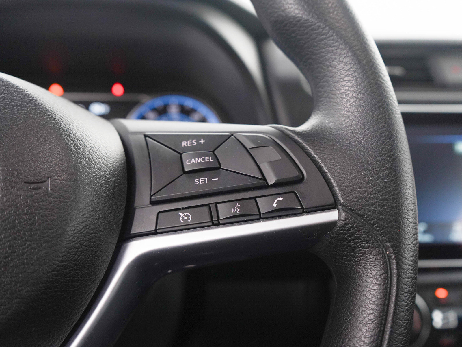 Used 2025 Nissan Leaf S FWD image 23