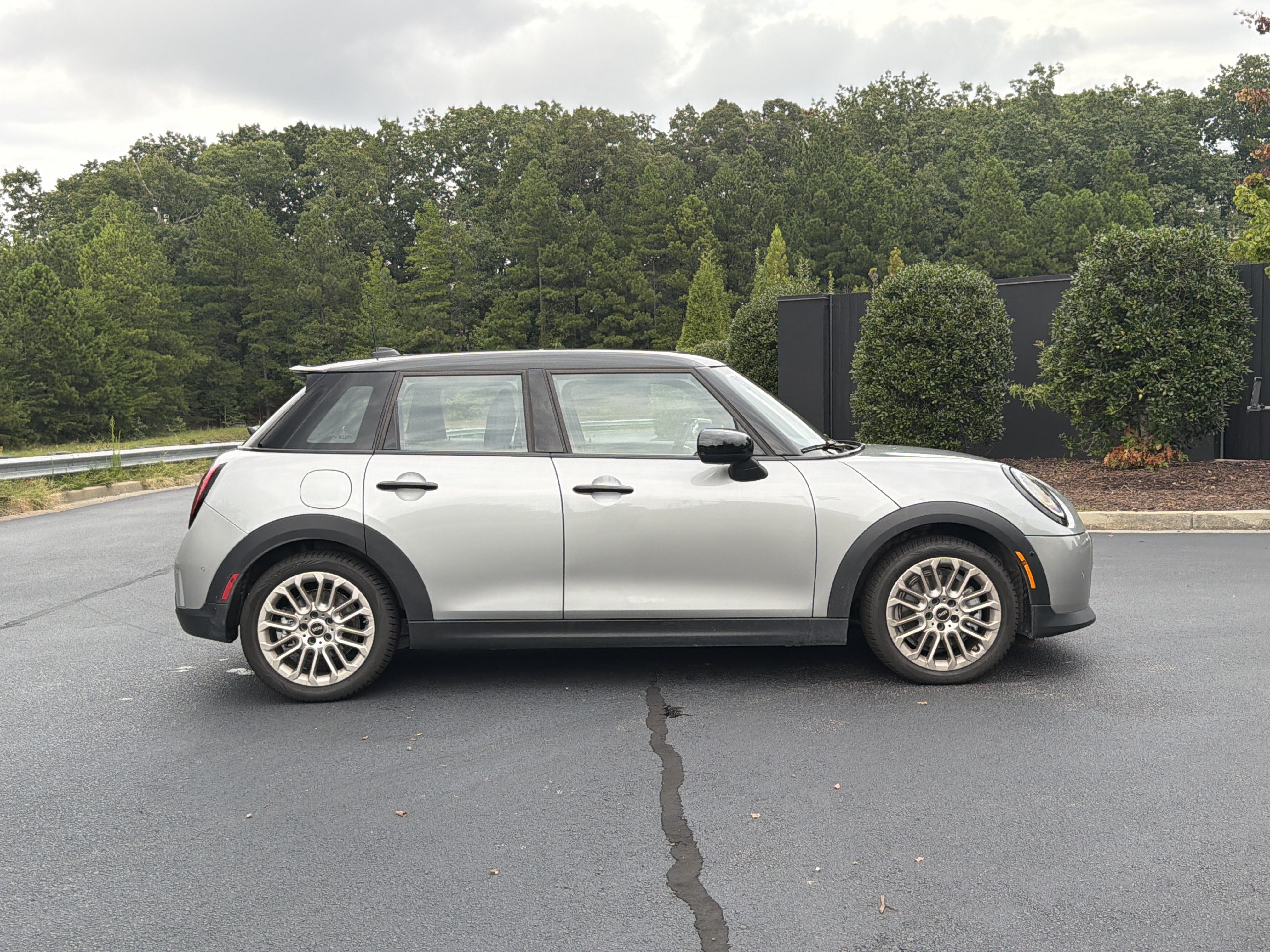 Used 2025 MINI Cooper S FWD image 17