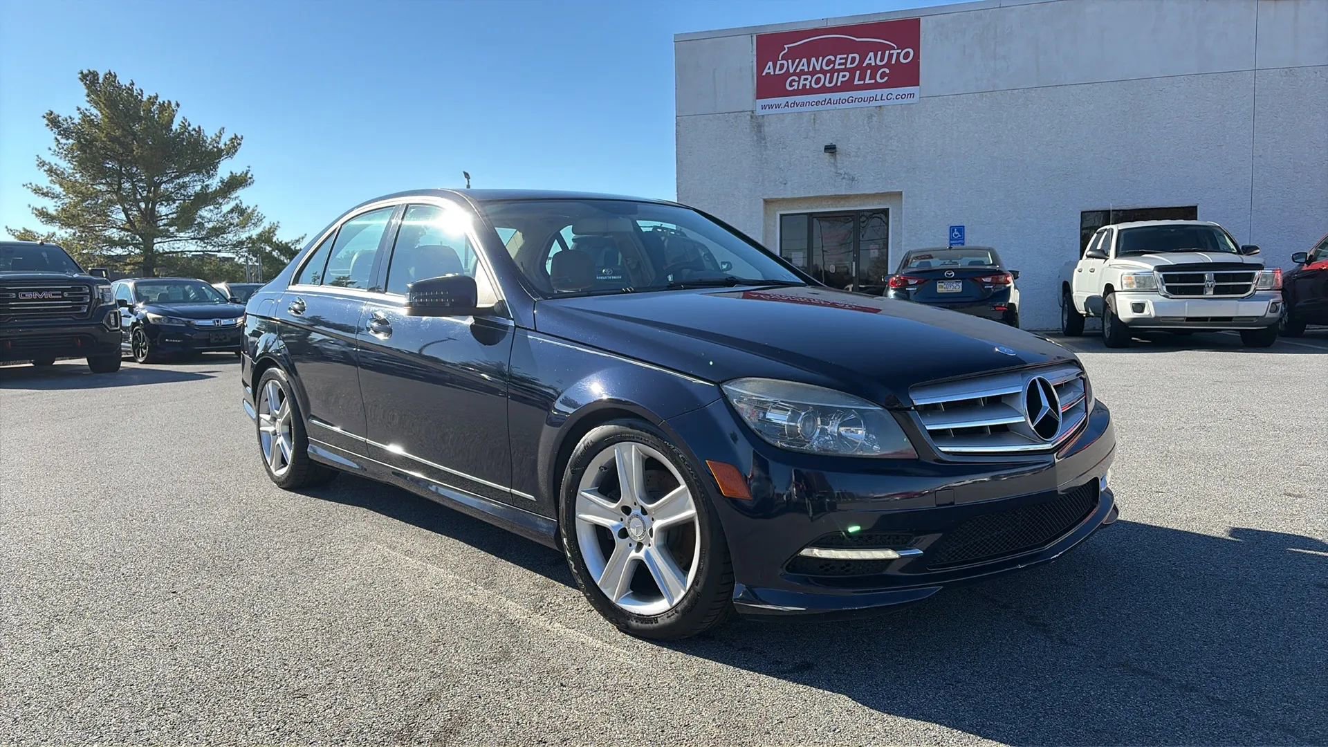 Used 2011 Mercedes-Benz C 300 4MATIC Sedan image 6