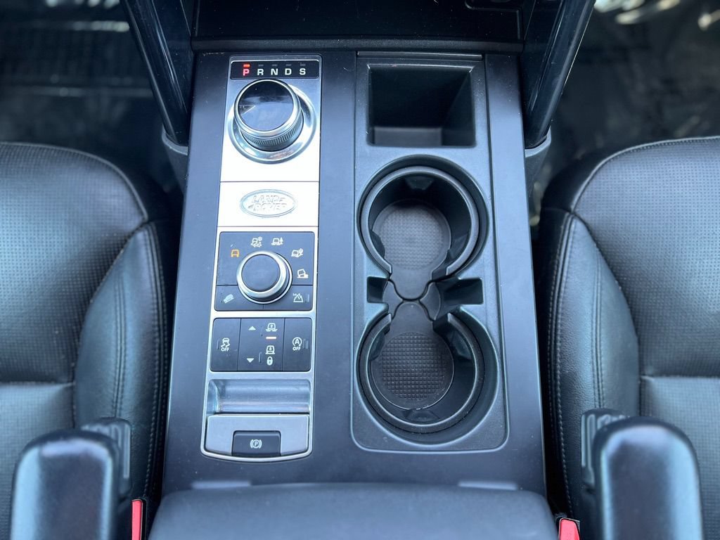 Used 2020 Land Rover Discovery SE AWD/4WD image 18