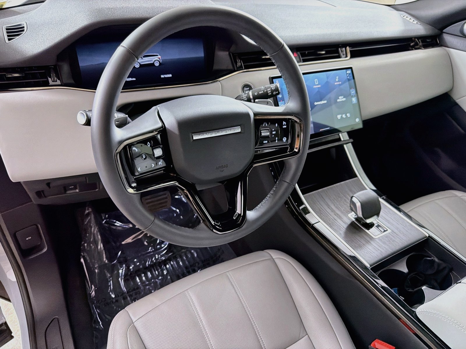 Certified 2026 Land Rover Range Rover Evoque S AWD/4WD image 9