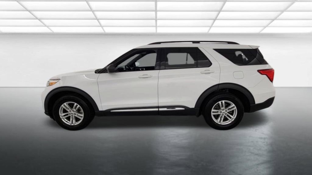 Used 2020 Ford Explorer XLT w/ Comfort Package AWD/4WD image 4