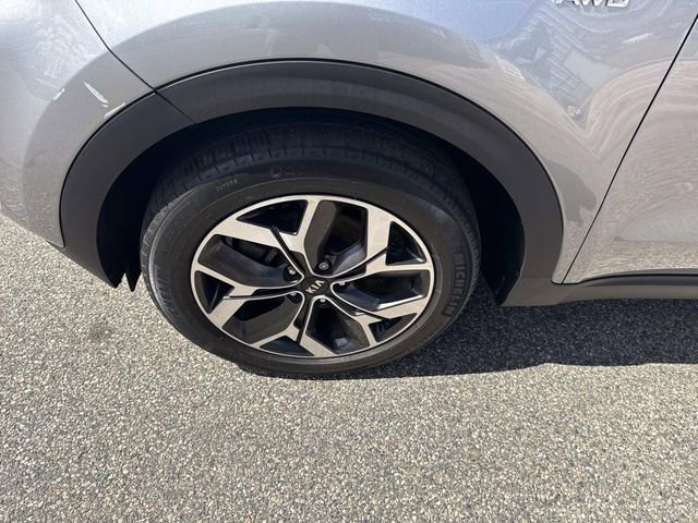 Used 2022 Kia Sportage EX w/ EX Technology Package image 16