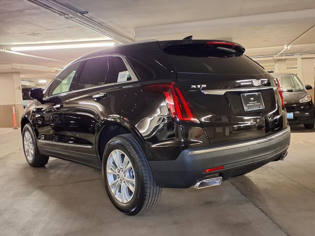 New 2026 Cadillac XT5 Luxury image 9