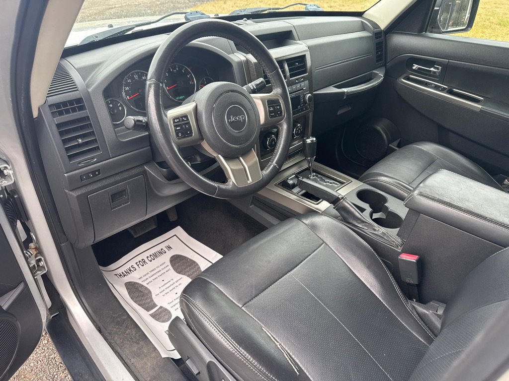Used 2012 Jeep Liberty Limited Jet image 26