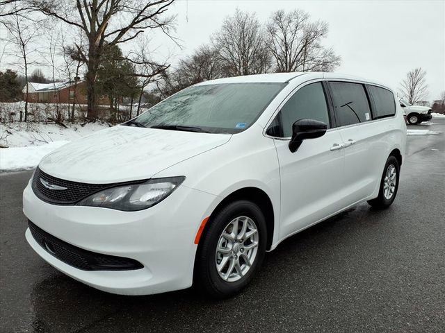 New 2026 Chrysler Voyager LX image 9