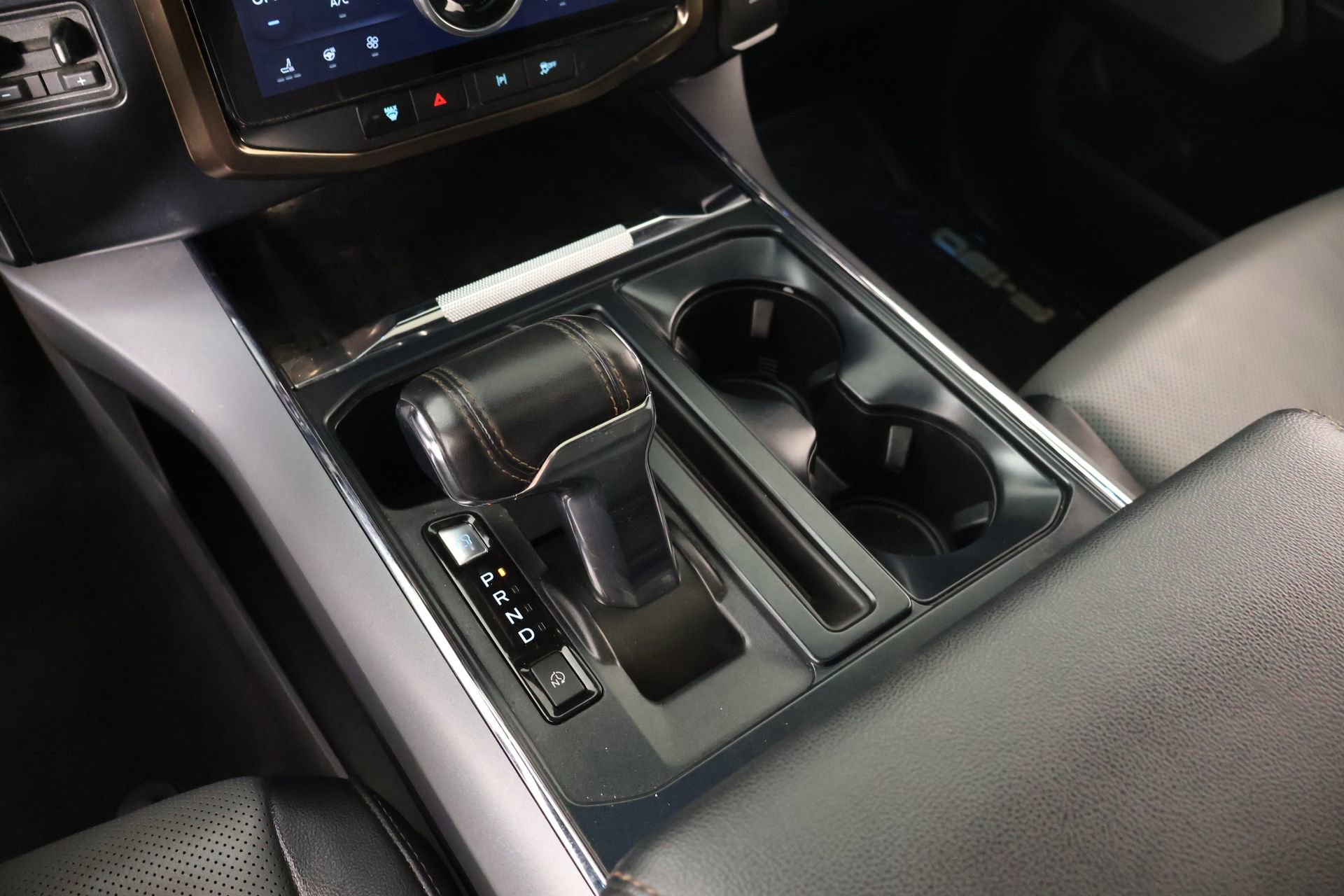 Used 2023 Ford F150 Lightning Lariat w/ Equipment Group 511A High image 8