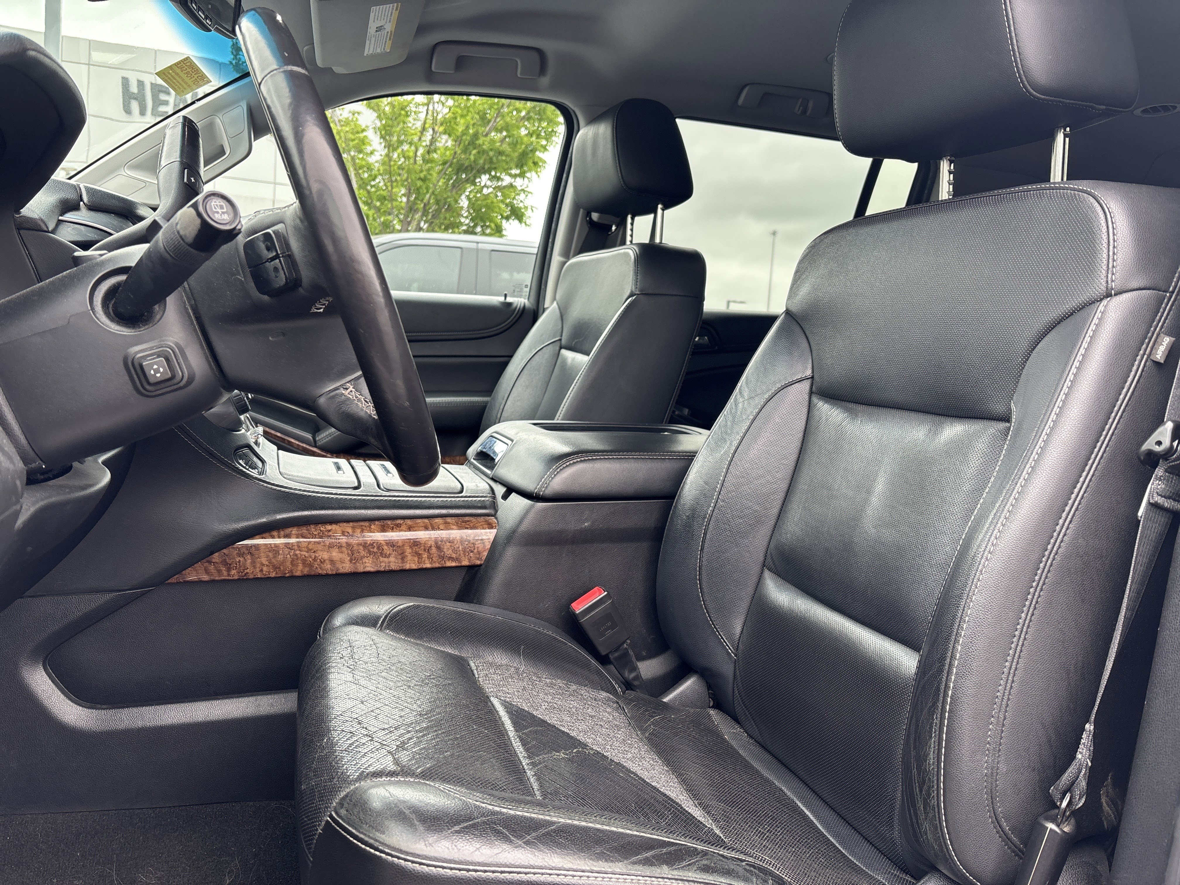 Used 2018 Chevrolet Suburban Premier RWD image 15