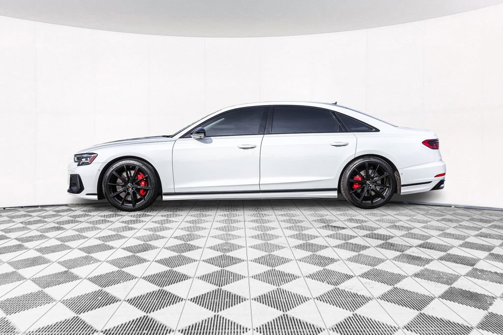 Used 2023 Audi S8 w/ S8 Comfort Plus Package AWD/4WD image 18
