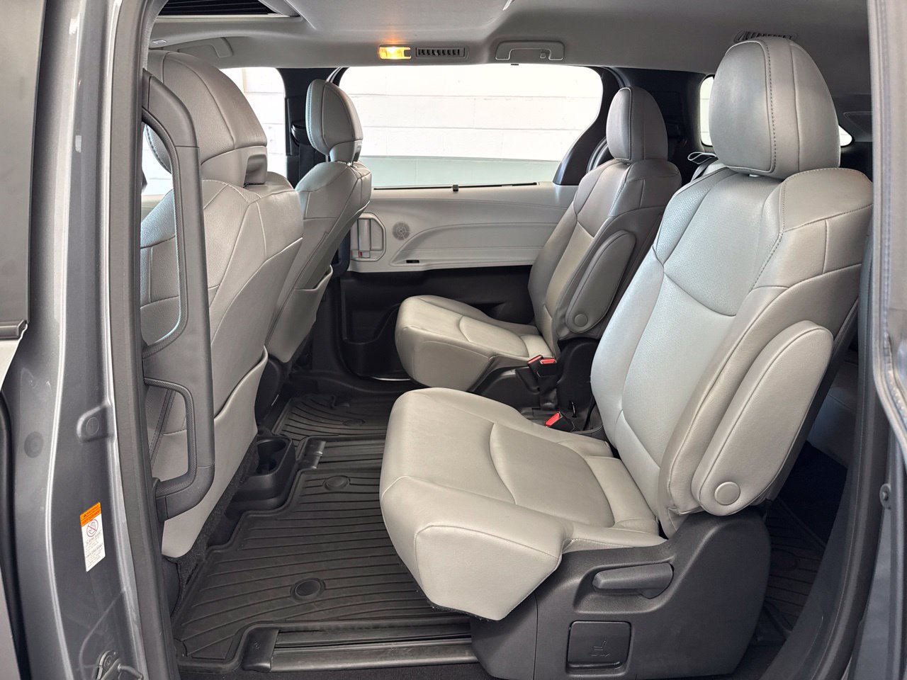 Certified 2026 Toyota Sienna XLE FWD image 40