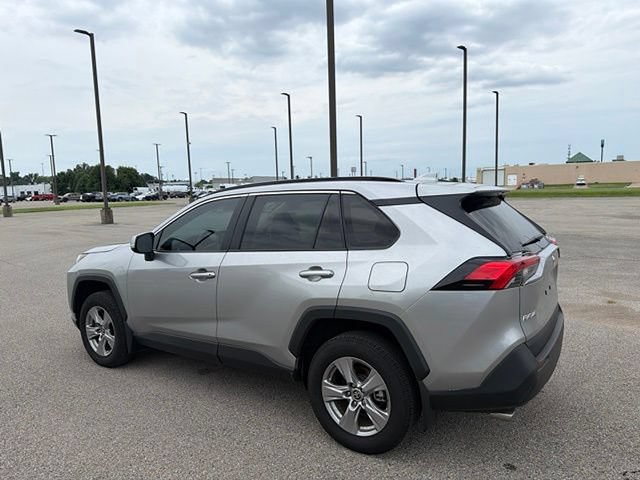 Used 2025 Toyota RAV4 XLE w/ Convenience Package FWD image 16