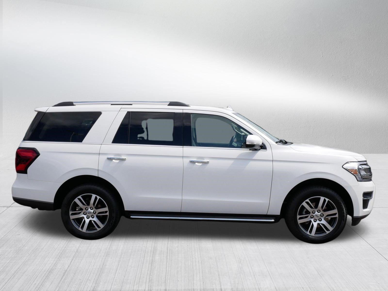 Used 2023 Ford Expedition Limited AWD/4WD image 8