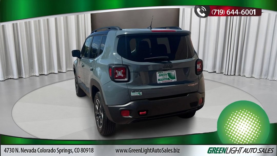 Used 2016 Jeep Renegade Trailhawk AWD/4WD image 3