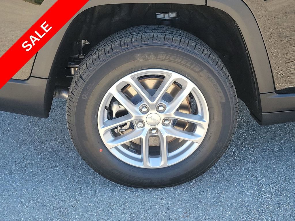 New 2025 Jeep Grand Cherokee L Laredo w/ Luxury Tech Group I image 13