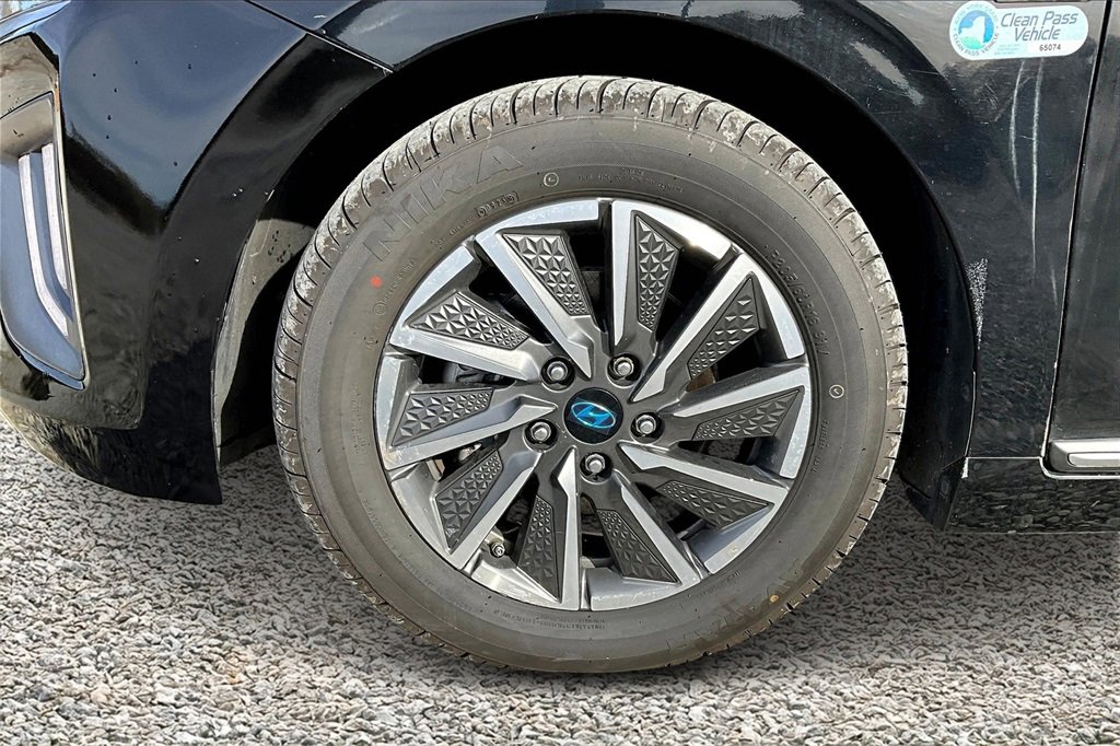 Used 2020 Hyundai Ioniq Limited image 9