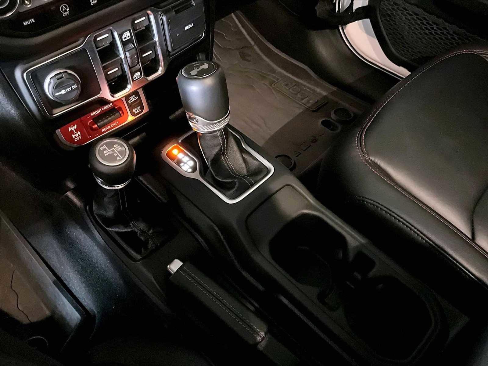 Used 2025 Jeep Wrangler Unlimited Rubicon AWD/4WD image 20
