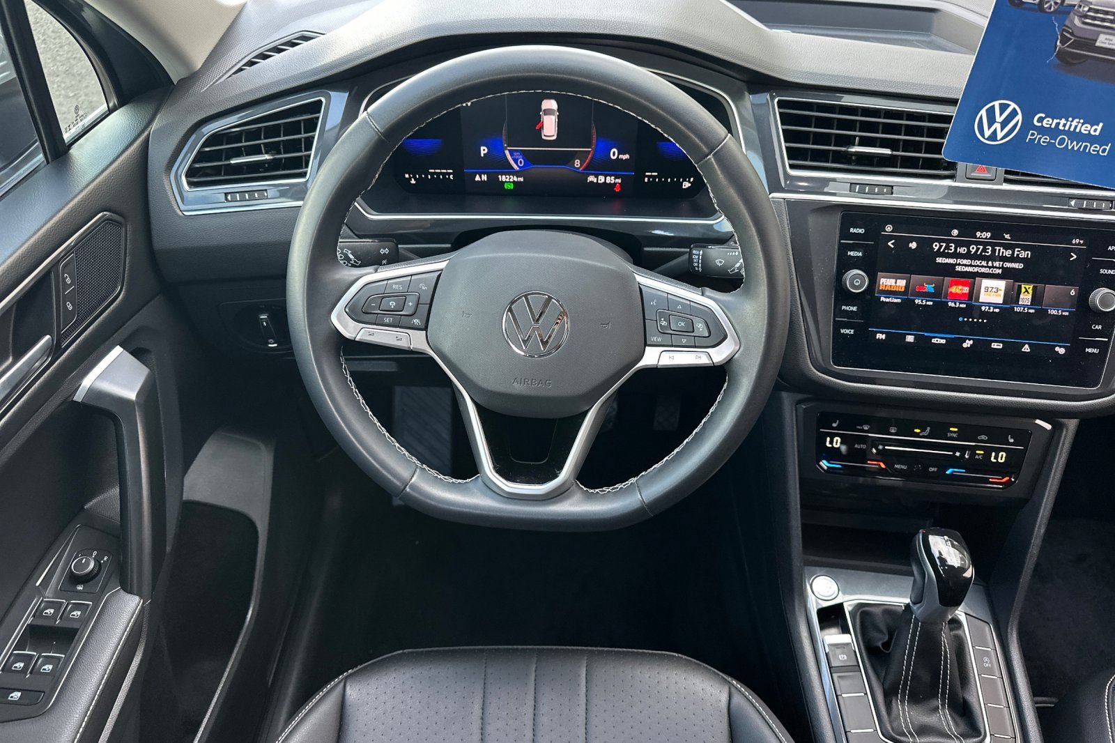 Used 2023 Volkswagen Tiguan SE FWD image 14