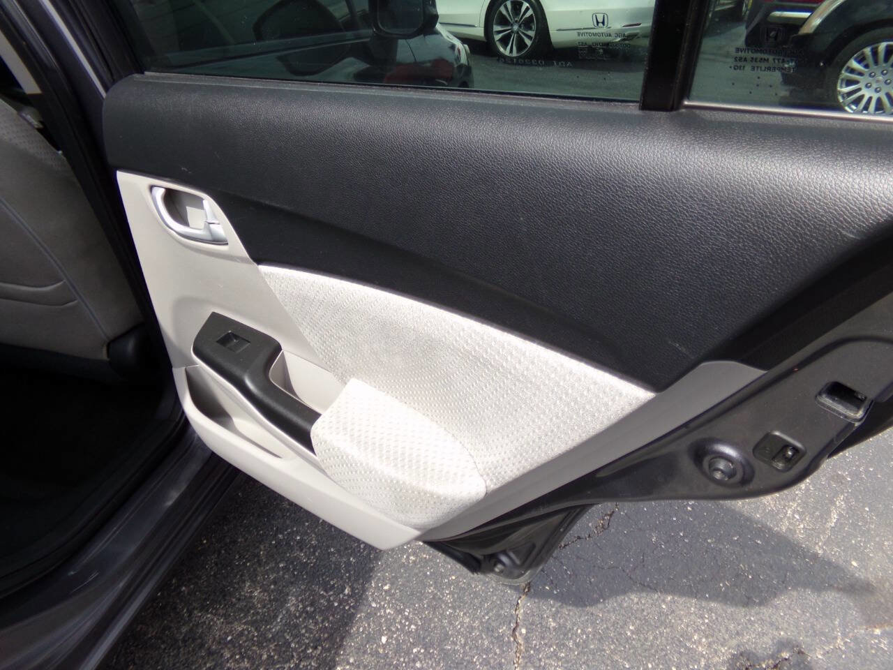 Used 2015 Honda Civic Hybrid Sedan image 32