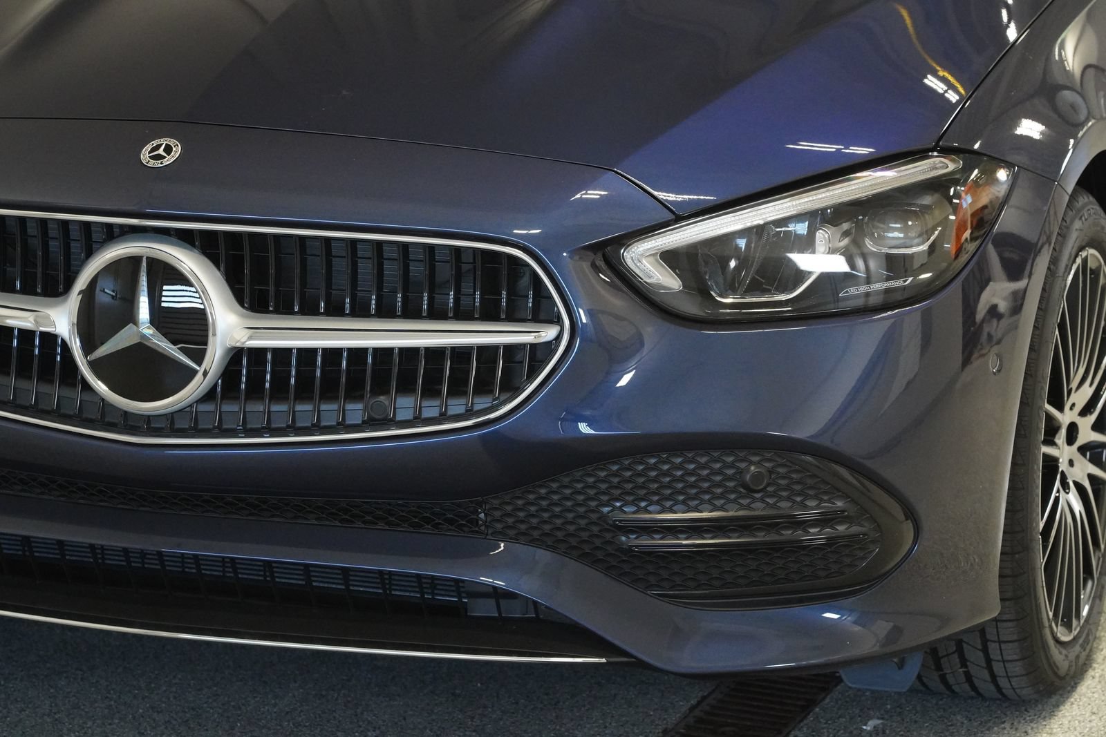 New 2026 Mercedes-Benz C 300 4MATIC Sedan image 8