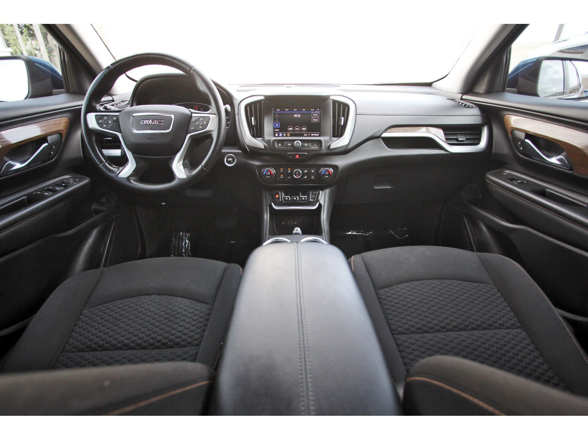 Used 2021 GMC Terrain SLE w/ Driver Convenience Package FWD image 11