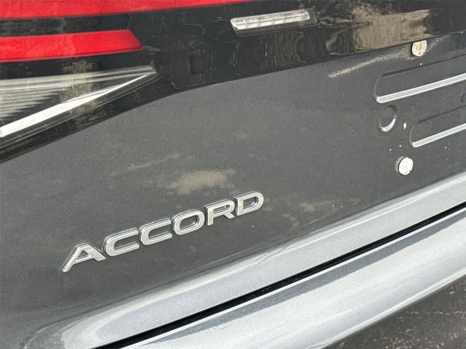 Used 2023 Honda Accord Touring image 11
