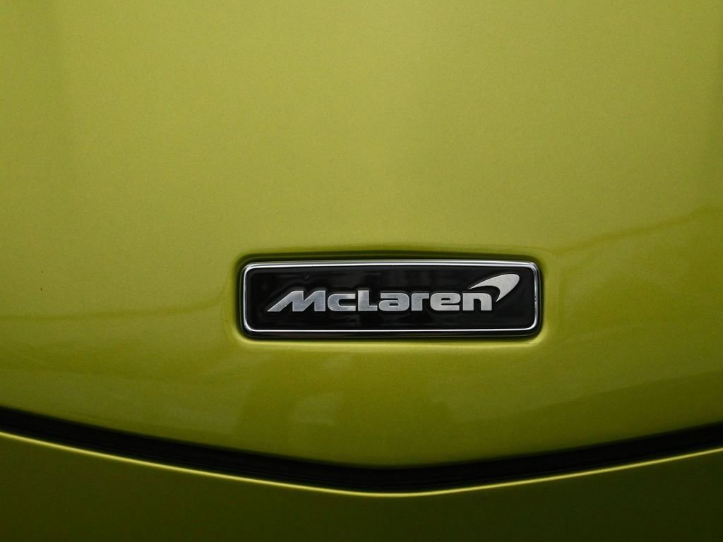 Used 2022 McLaren GT image 10