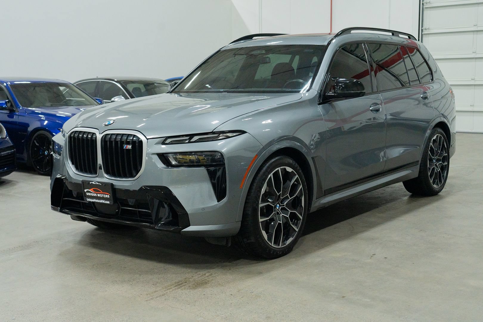 Used 2023 BMW X7 M60i AWD/4WD image 3