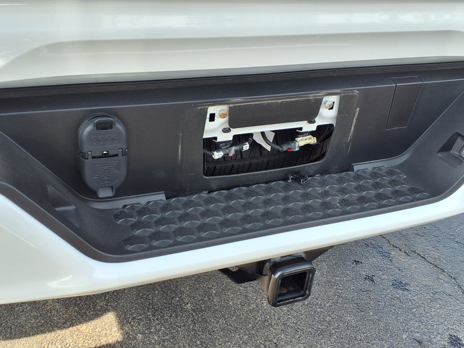 Used 2024 GMC Canyon Elevation w/ Convenience Package image 29