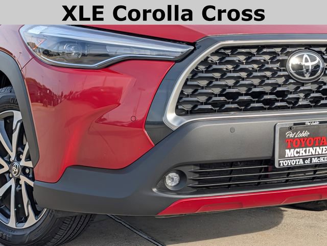 Used 2024 Toyota Corolla Cross XLE w/ Convenience Package FWD image 3