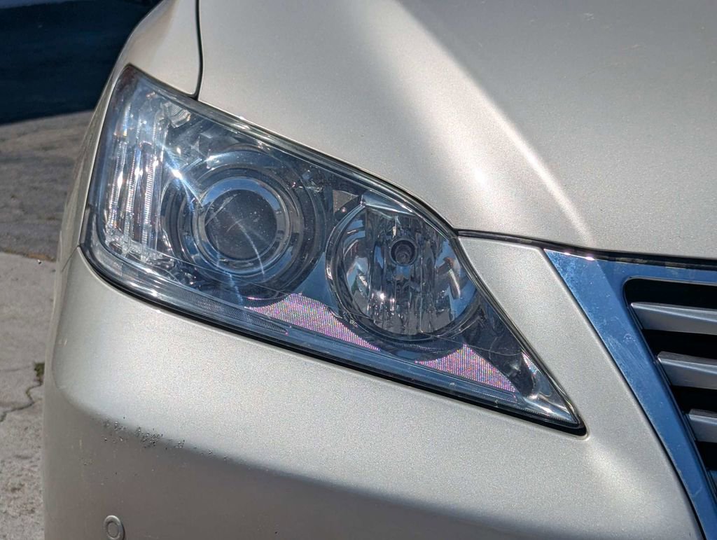 Used 2011 Lexus ES 350 image 10