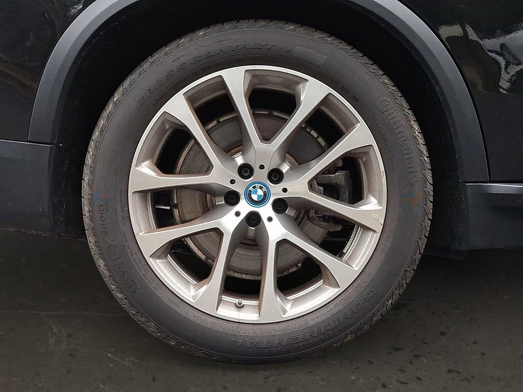 Used 2024 BMW X5 xDrive50e image 9