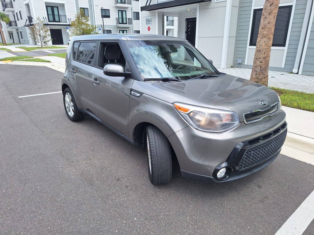 Used 2016 Kia Soul + FWD image 4