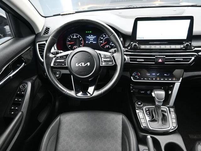 Used 2023 Kia Seltos EX image 27