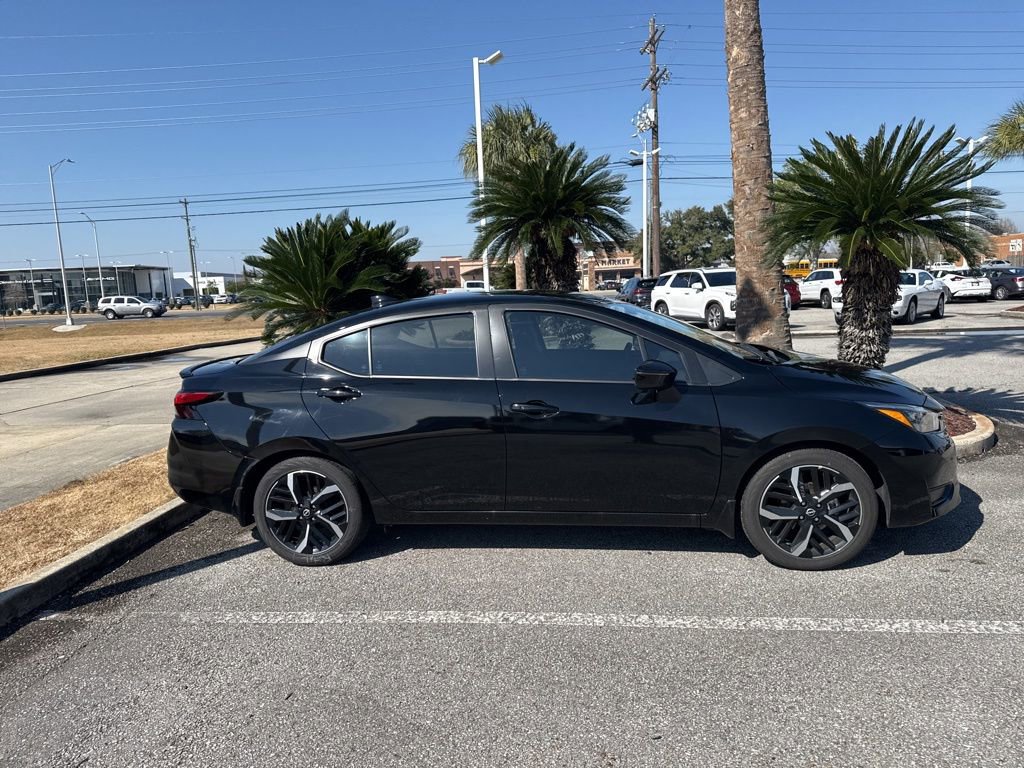 Used 2025 Nissan Versa SR w/ Trunk Package image 4