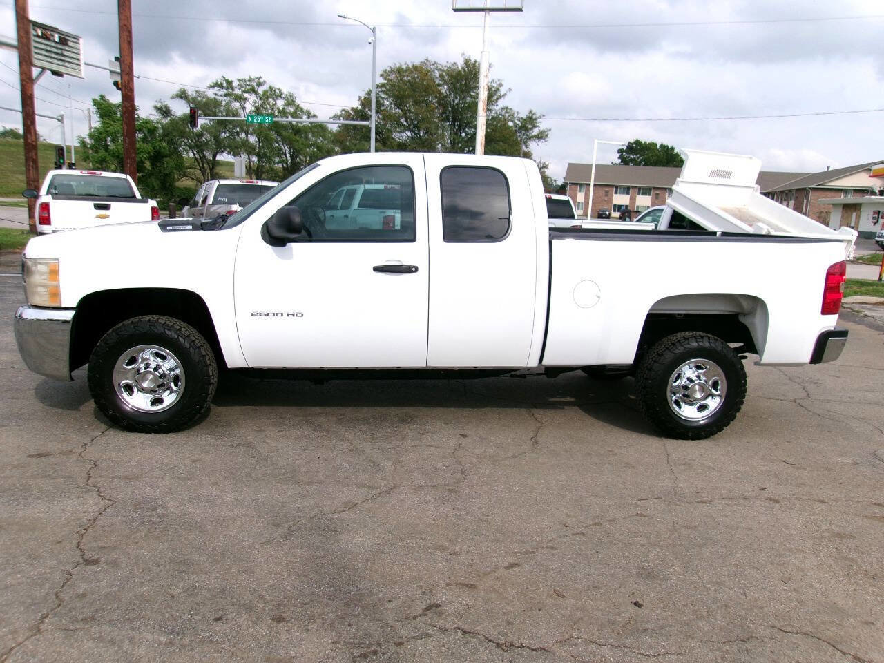 Used 2010 Chevrolet Silverado 2500 W/T image 1