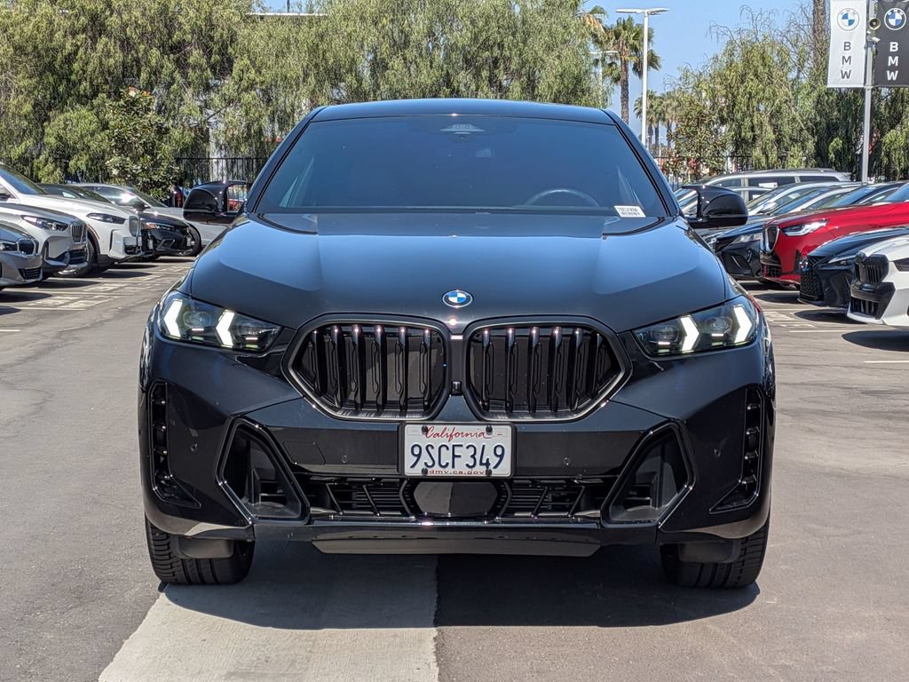 Certified 2025 BMW X6 xDrive40i w/ Premium Package AWD/4WD image 4