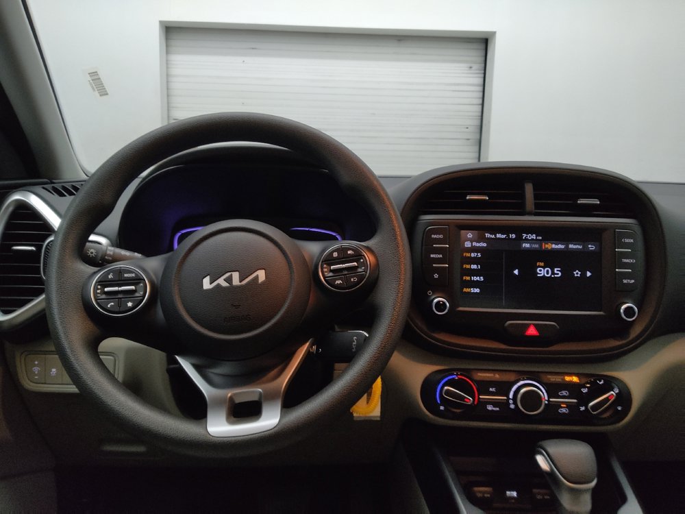 Used 2025 Kia Soul LX image 22