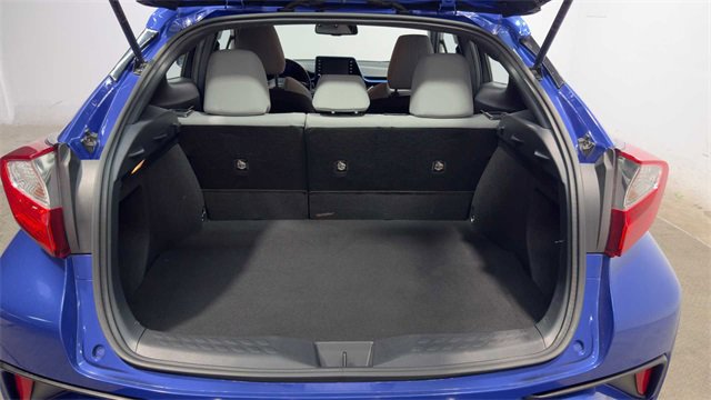 Used 2019 Toyota C-HR XLE image 34